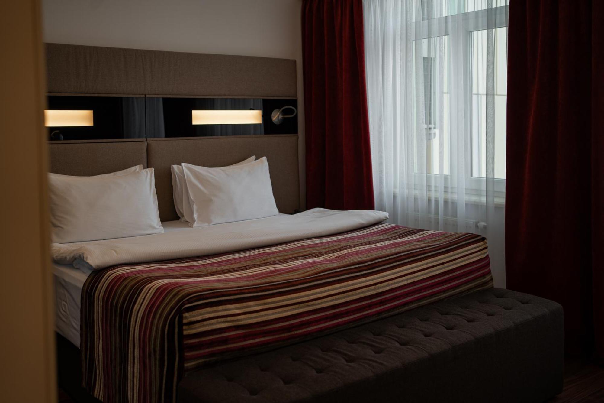 11 Mirrors Design Hotel Kiev Exteriör bild