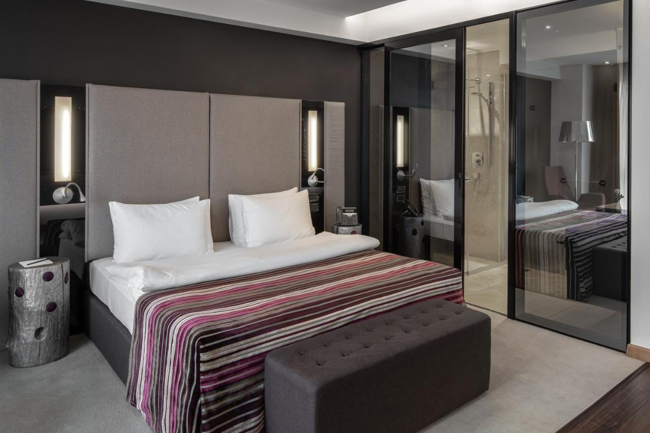 11 Mirrors Design Hotel Kiev Exteriör bild
